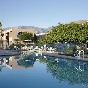 vista-mirage-resort.palm-springs-ca-hotels.com/